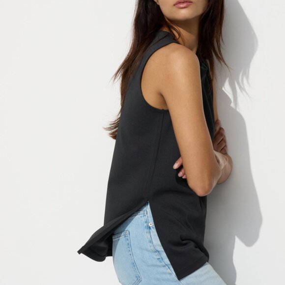 ✨ UNIQLO Sleeveless Top Brand New with Tags! ✨ - Picture 2 of 9